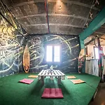 Surf Camp San Sebastian Partyhostel Bed and breakfast *