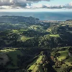 Surf Camp San Sebastian Partyhostel * Aia