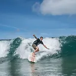 Bed and breakfast Surf Camp San Sebastian Partyhostel