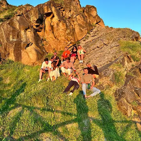 فندق مبيت وإفطار Surf Camp San Sebastian Partyhostel *