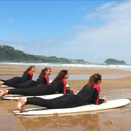 Surf Camp San Sebastian Partyhostel *