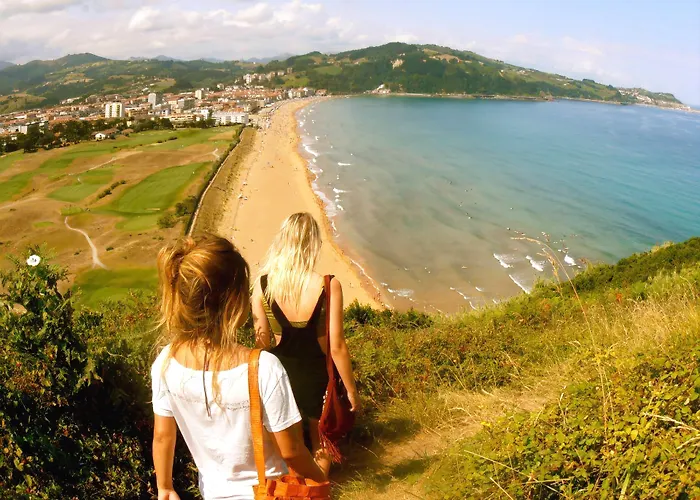 Bed & Breakfast Surf Camp San Sebastian Partyhostel Aia