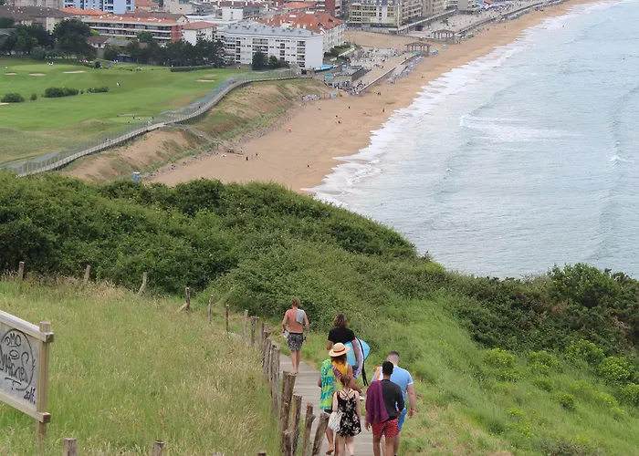 Surf Camp San Sebastian Partyhostel Aia