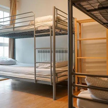 Bed and breakfast Surf Camp San Sebastian Partyhostel