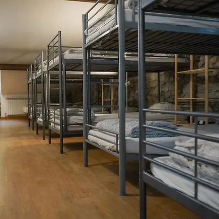 Surf Camp San Sebastian Partyhostel * Aia