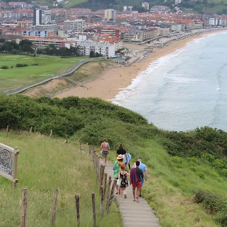 Surf Camp San Sebastian Partyhostel Aia