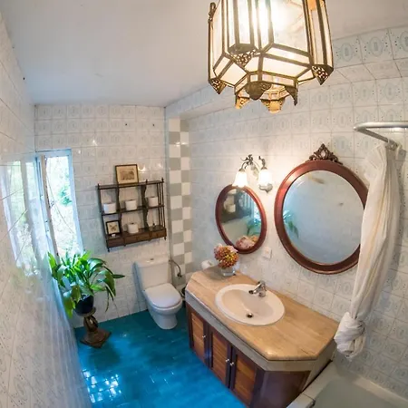 Surf Camp San Sebastian Partyhostel *