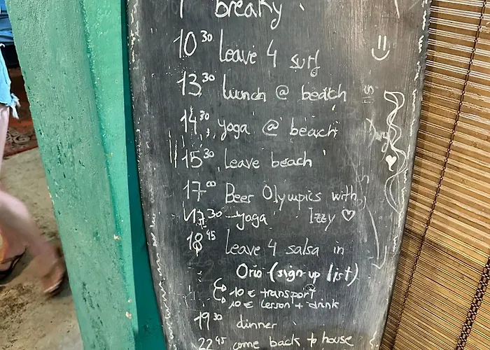 Surf Camp San Sebastian Partyhostel Bed & Breakfast *