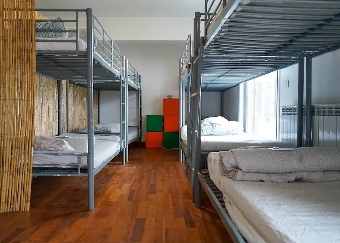 Surf Camp San Sebastian Partyhostel Bed & Breakfast