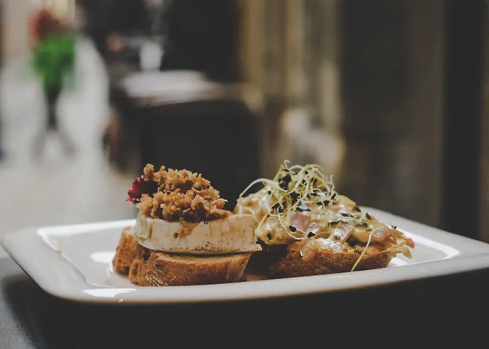 Bed & Breakfast Surf Camp San Sebastian Partyhostel