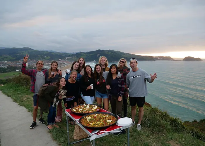 Surf Camp San Sebastian Partyhostel Bed & Breakfast