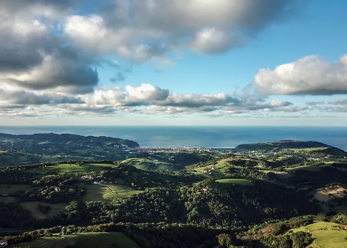 Bed & Breakfast Surf Camp San Sebastian Partyhostel *