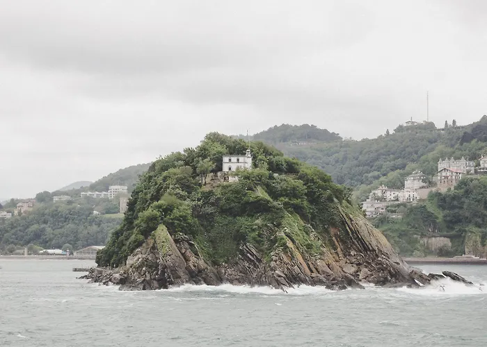 Surf Camp San Sebastian Partyhostel Aia