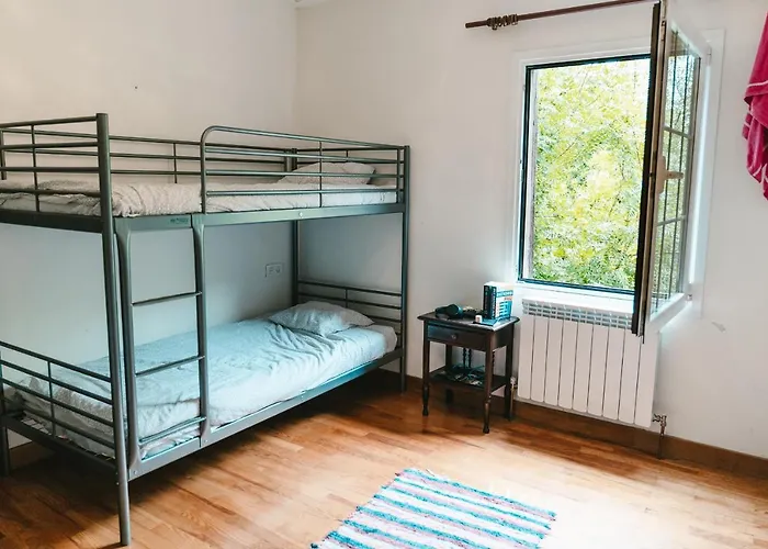 Bed & Breakfast Surf Camp San Sebastian Partyhostel *